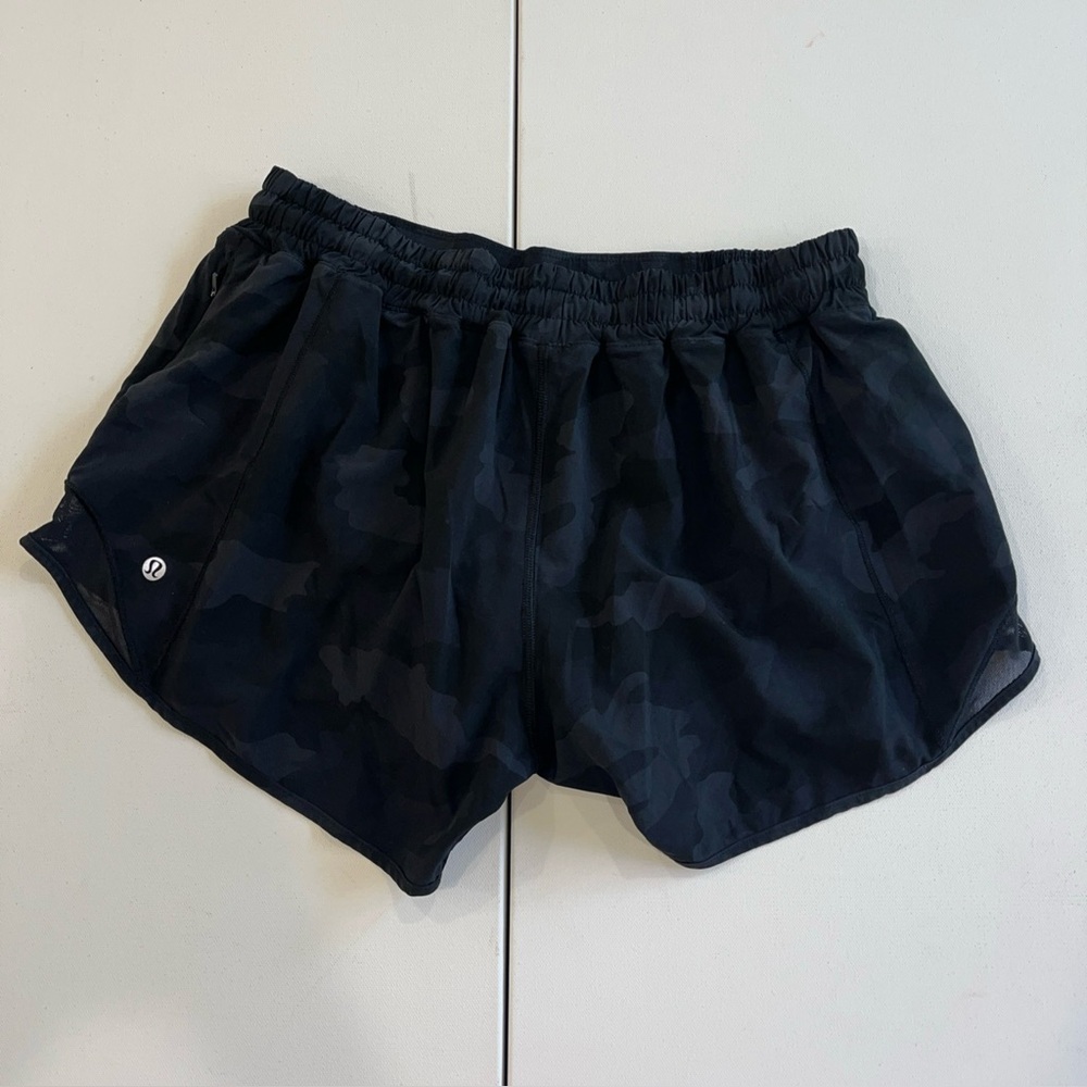 Lululemon Hotty Hot Short High Rise Long 4" Heritage 365 Camo Deep Coal Size 10